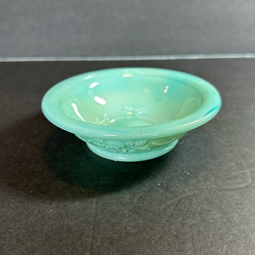 Vintage Avon small green dish